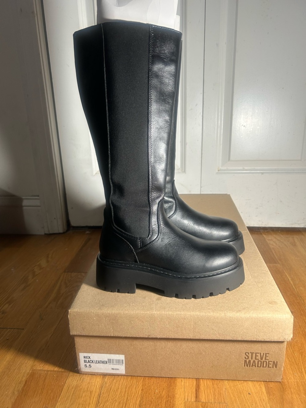 STEVE MADDEN REX BLACK LEATHER PLATFORM BOOTS SIZE 5.5 BNWT BRAND NEW NEVER WORN